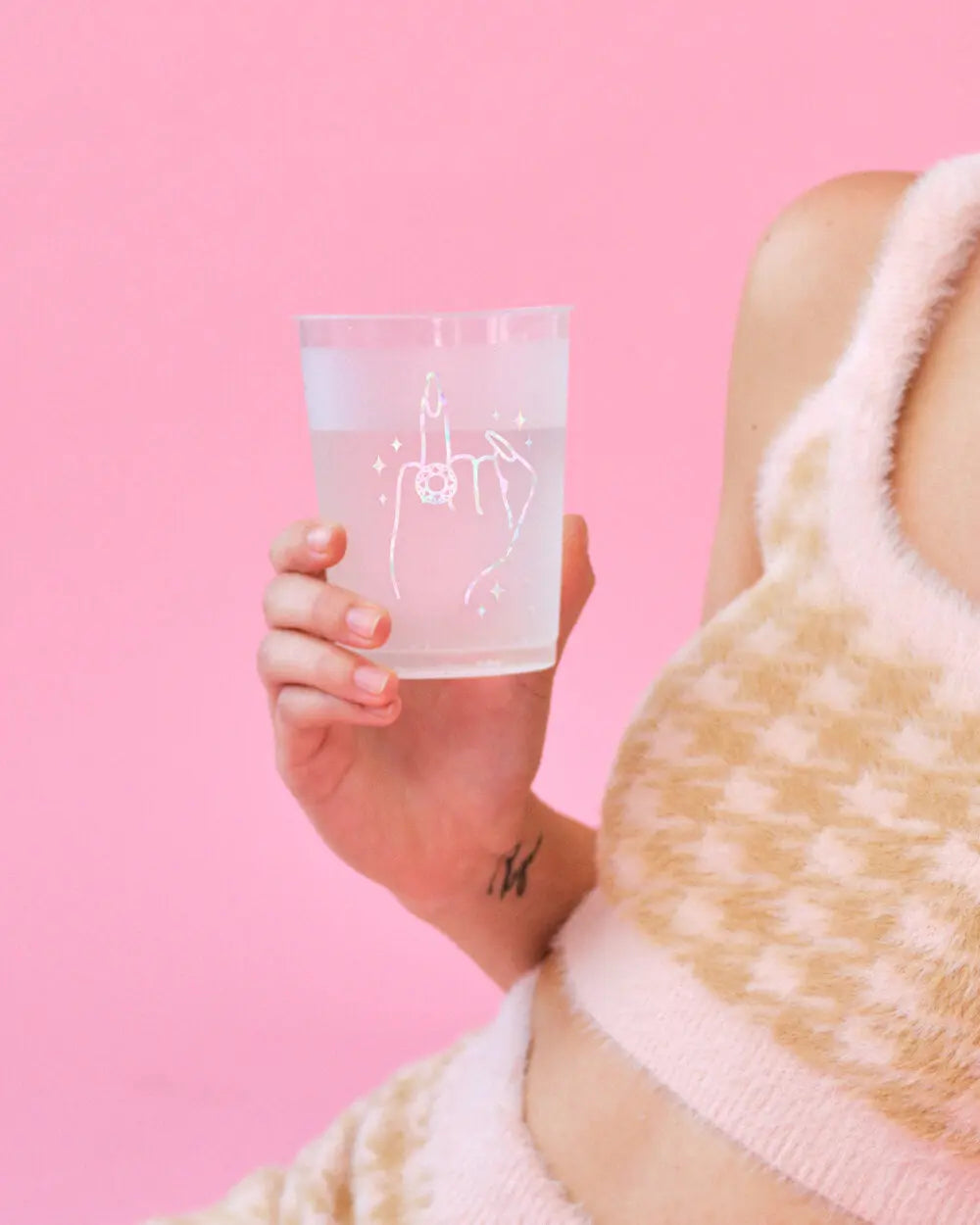5 Karat Cups - 16 reusable frost flex cups xo, Fetti