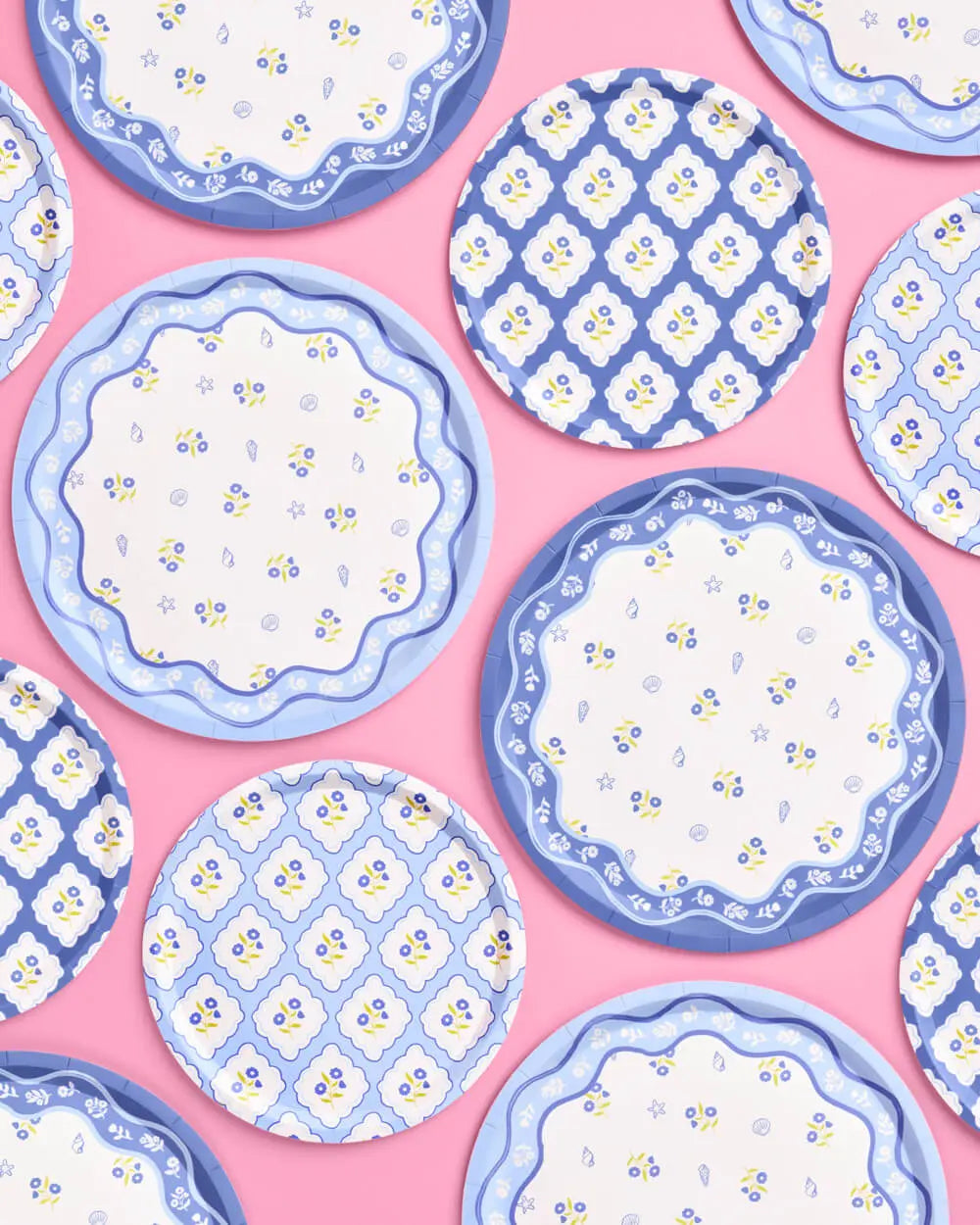 Coastal Plates - 32 paper plates, 2 sizes xo, Fetti