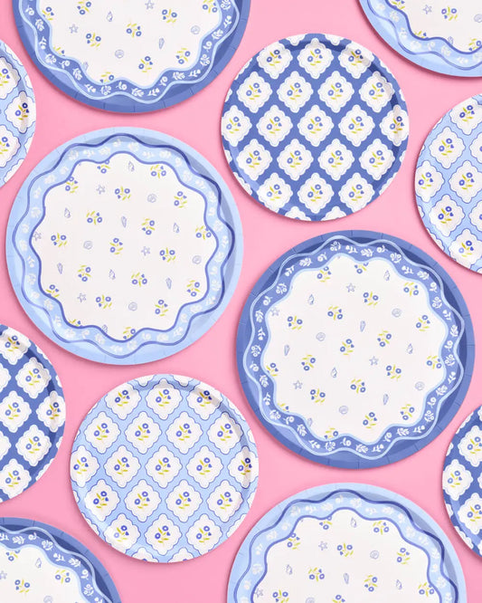 Coastal Plates - 32 paper plates, 2 sizes xo, Fetti