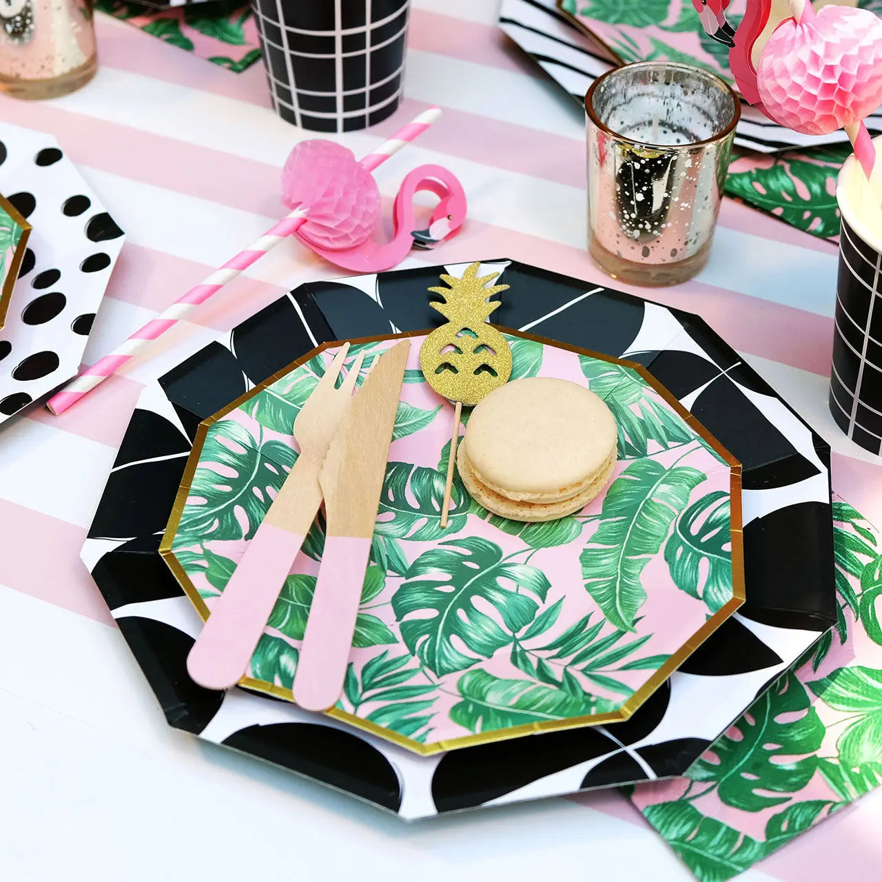 Dashes and Dots Large Plates (10 per pack) Coterie