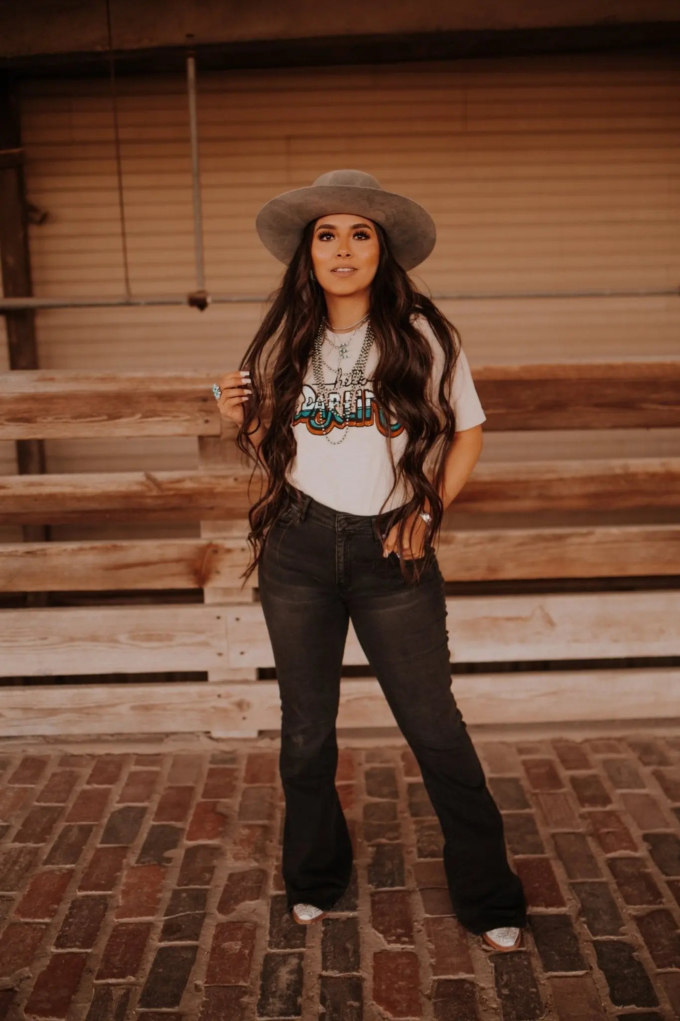 Hello Darlin' Graphic Tee Wild Junkie