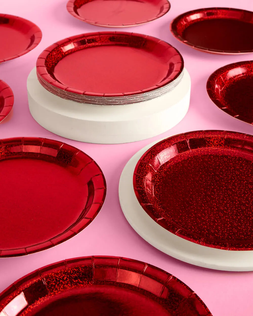 Red Shimmer Plates - 25 paper plates xo, Fetti